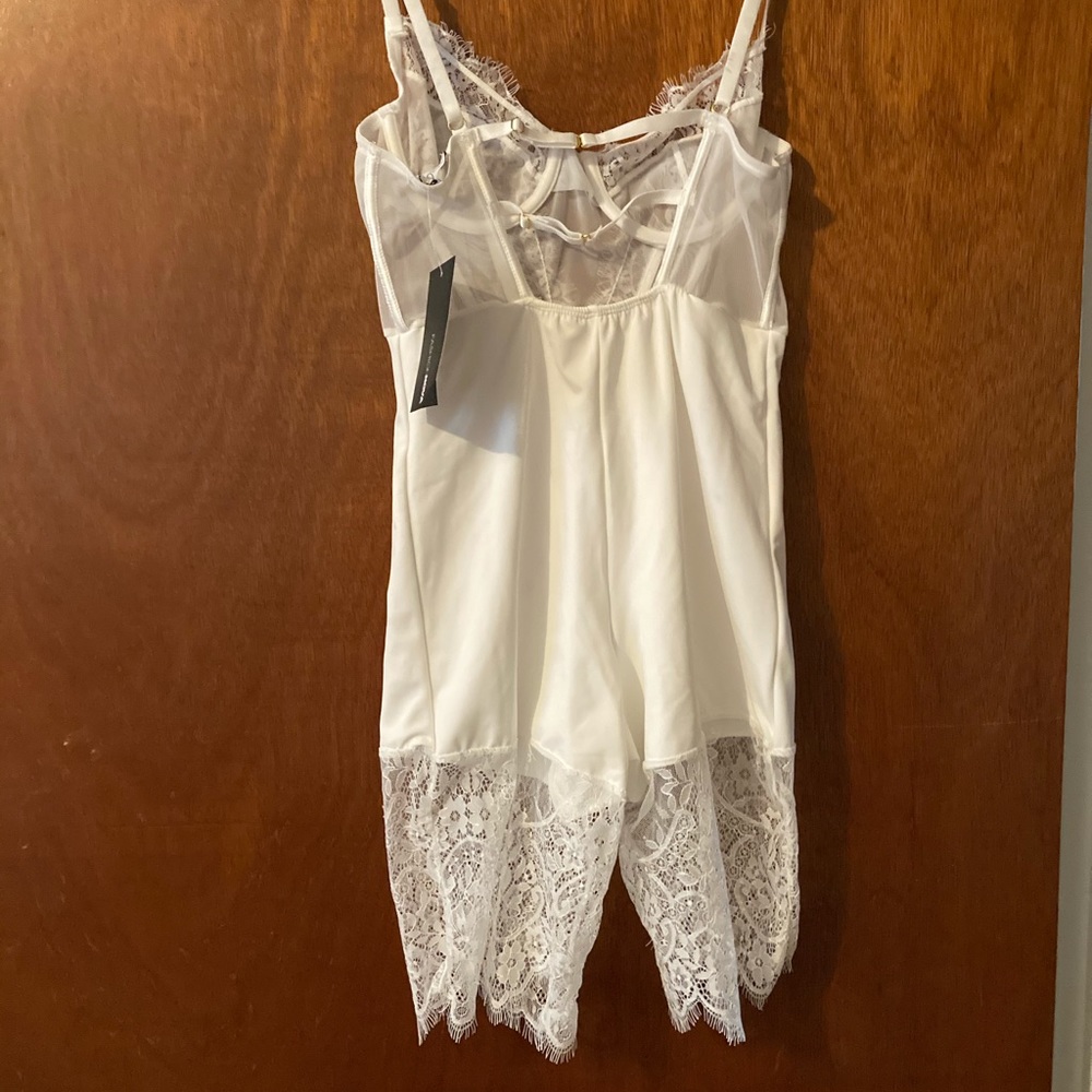 White romper - Picture 2 of 2